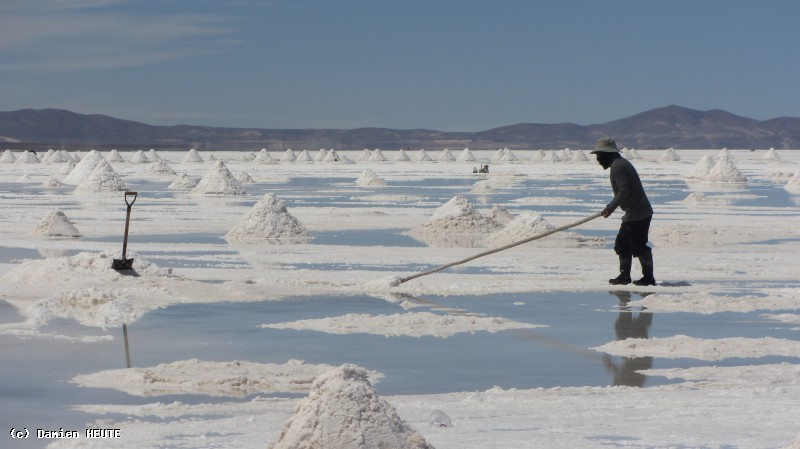 Un homme au travail