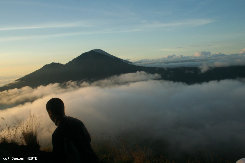 Au dessus des nuages