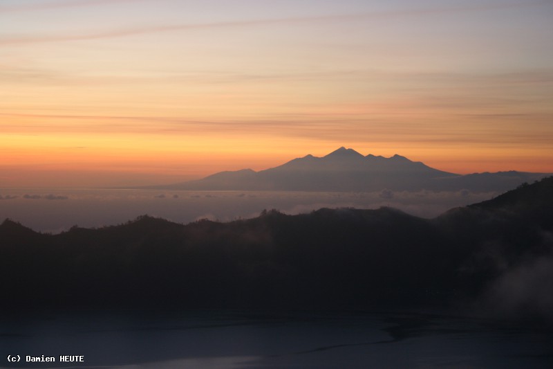Lombok depuis le Mont Batur, au petit matin